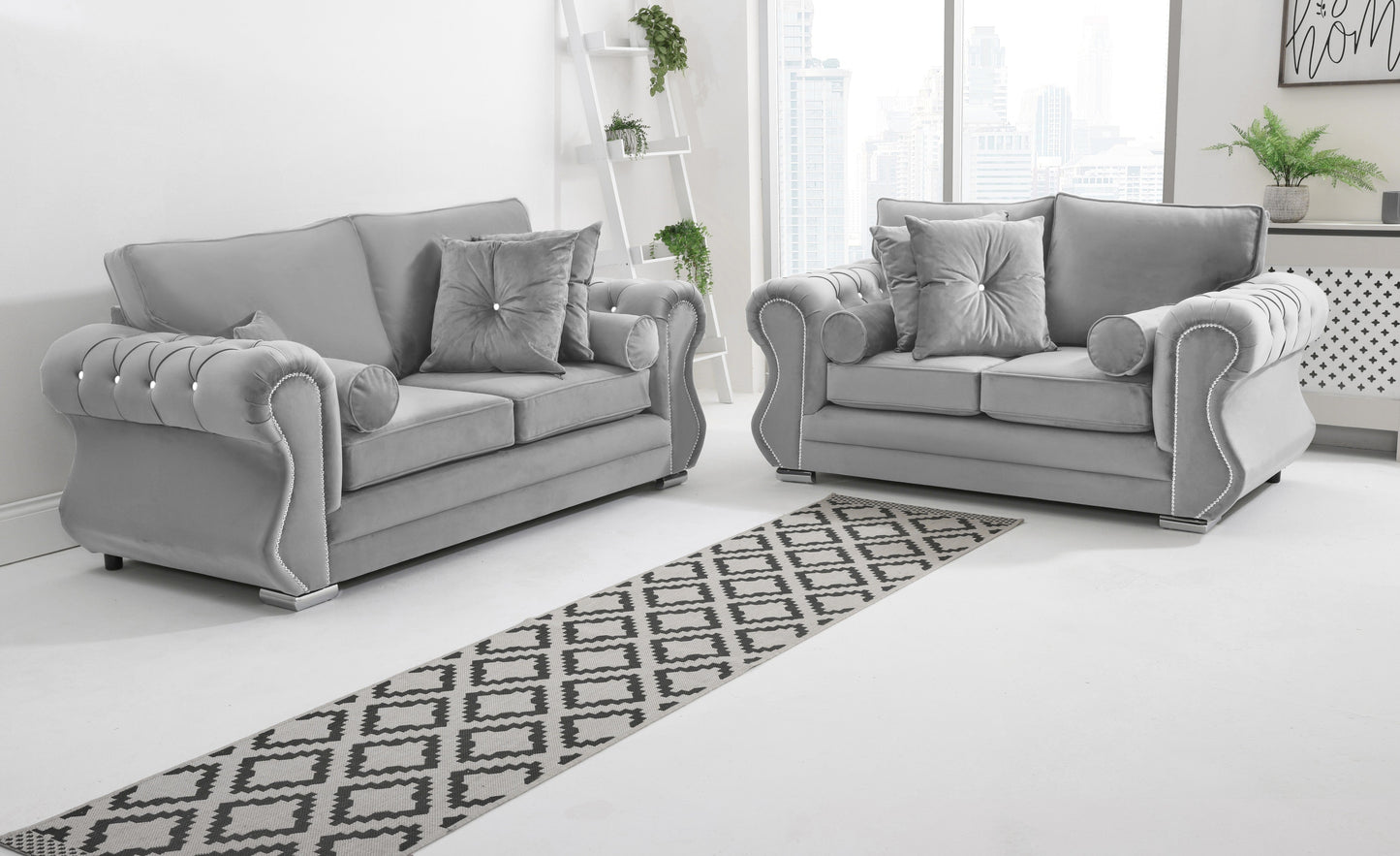 Strada 3+2 Fullback + Diamonds + Extra Cushions