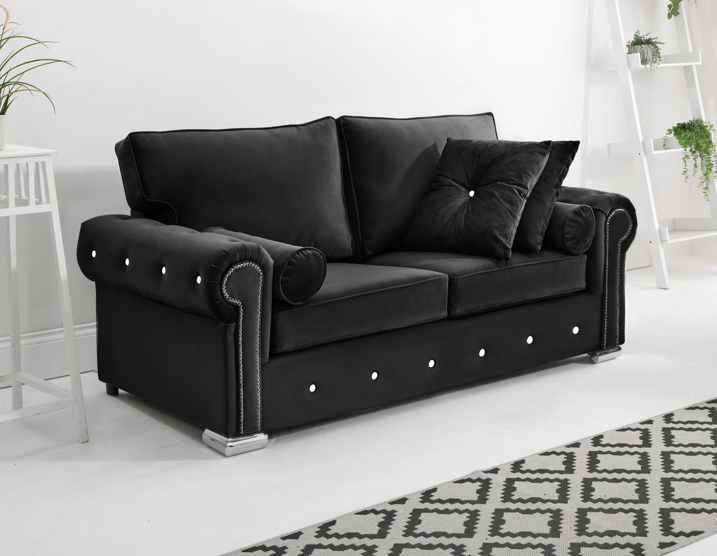 Novara 3+2 Fullback + Extra Cushions + Diamonds