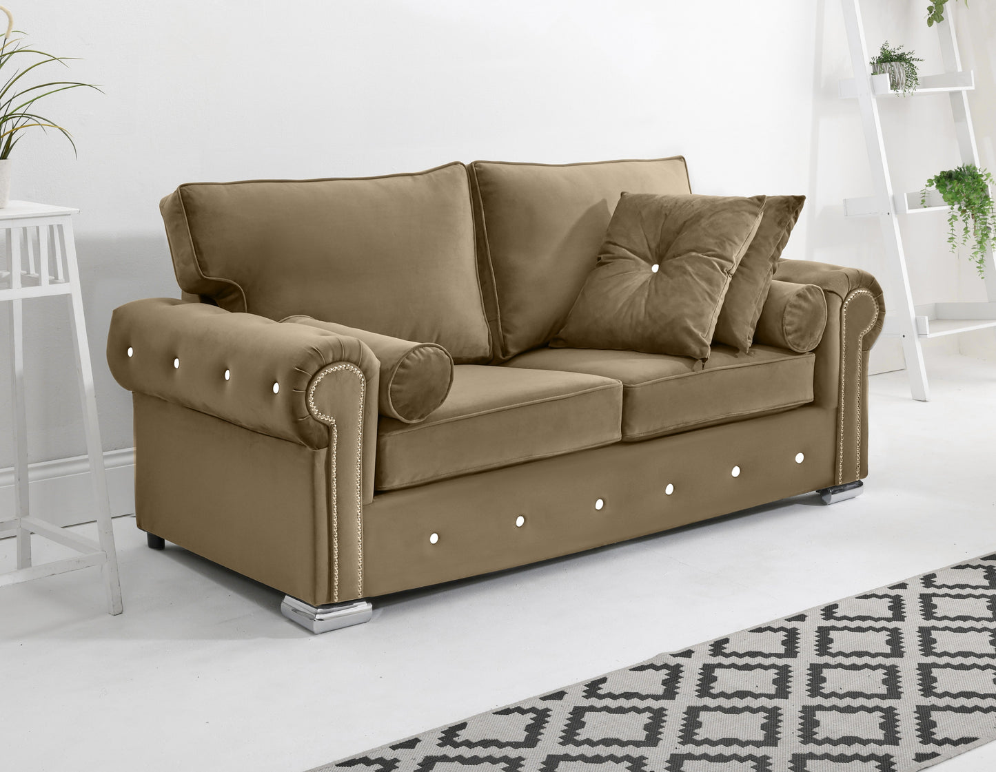 Novara 3+2 Fullback + Extra Cushions + Diamonds