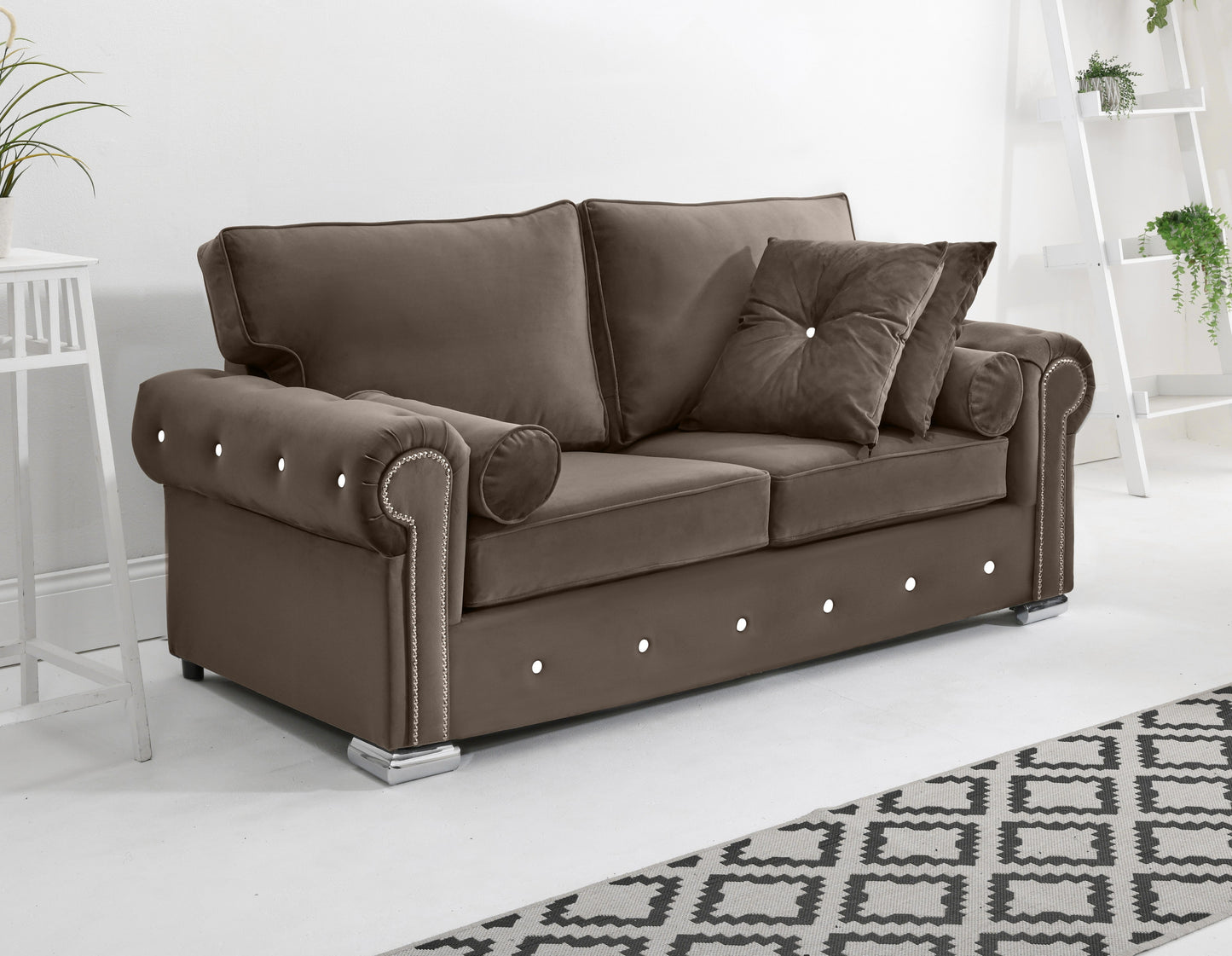 Novara 3+2 Fullback + Extra Cushions + Diamonds