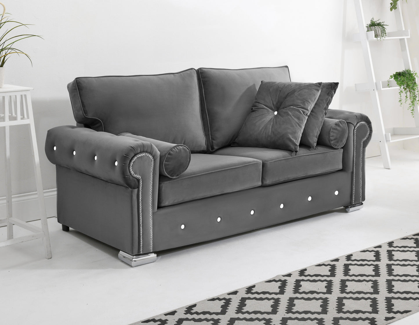 Novara 3+2 Fullback + Extra Cushions + Diamonds
