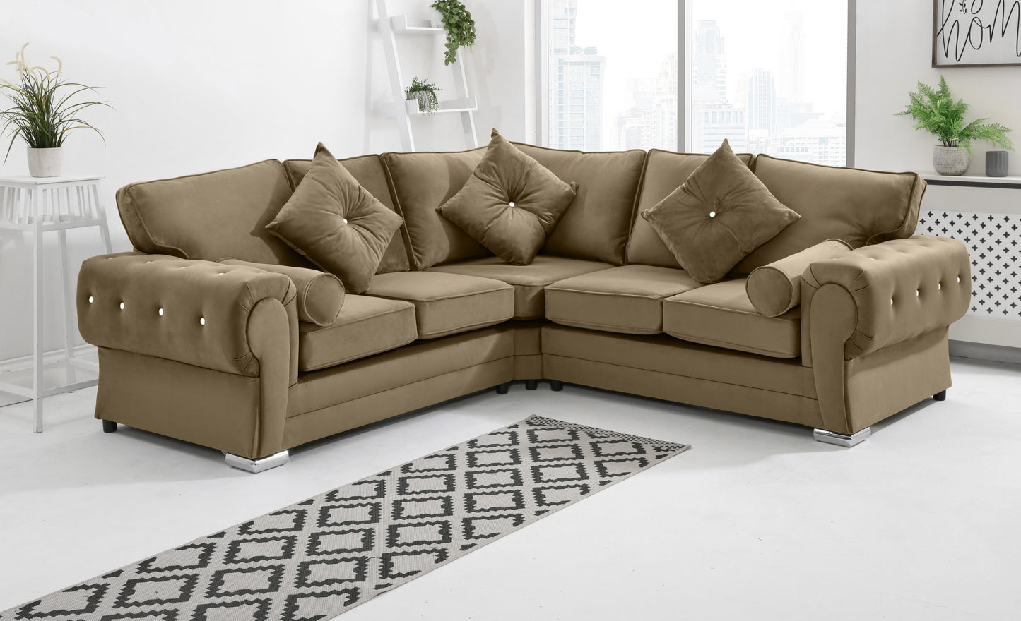 Lucera Plush Corner Fullback + Extra Cushions + Diamonds