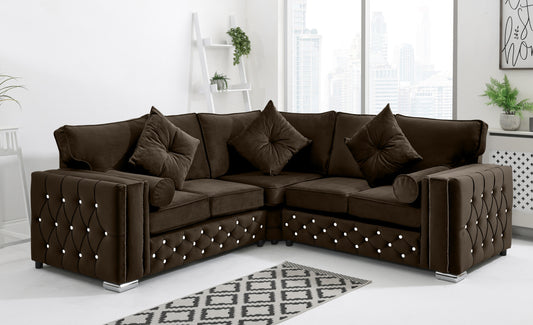 Ventura Corner Fullback + Extra Cushions + Diamonds