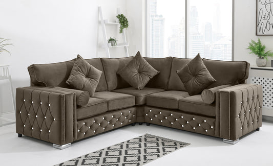 Ventura Corner Fullback + Extra Cushions + Diamonds