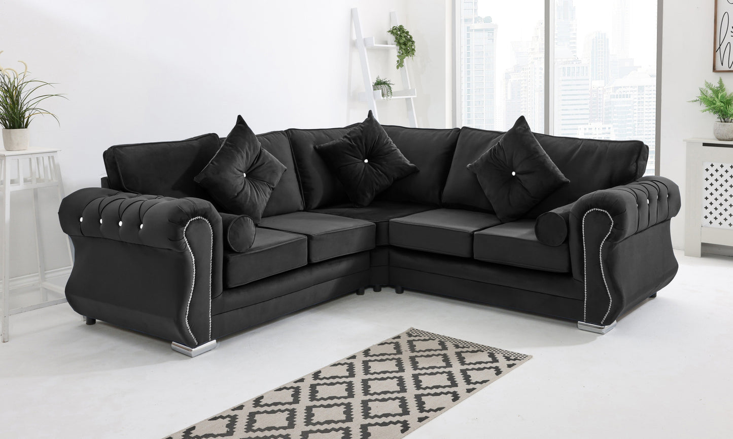 Strada Corner Fullback + Diamonds + Extra Cushions