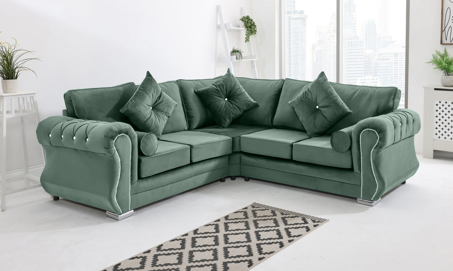 Strada Corner Fullback + Diamonds + Extra Cushions