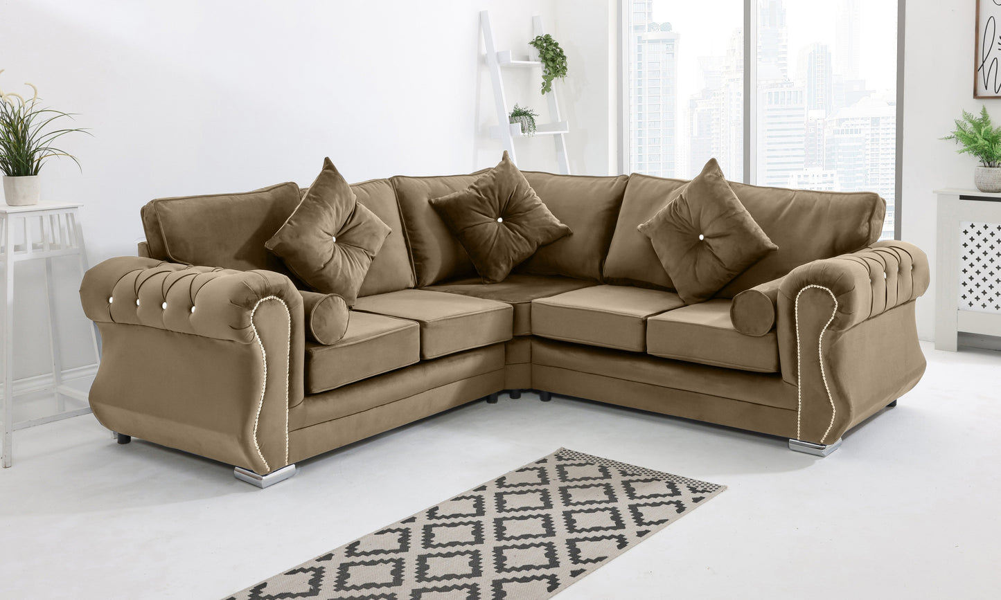 Strada Corner Fullback + Diamonds + Extra Cushions
