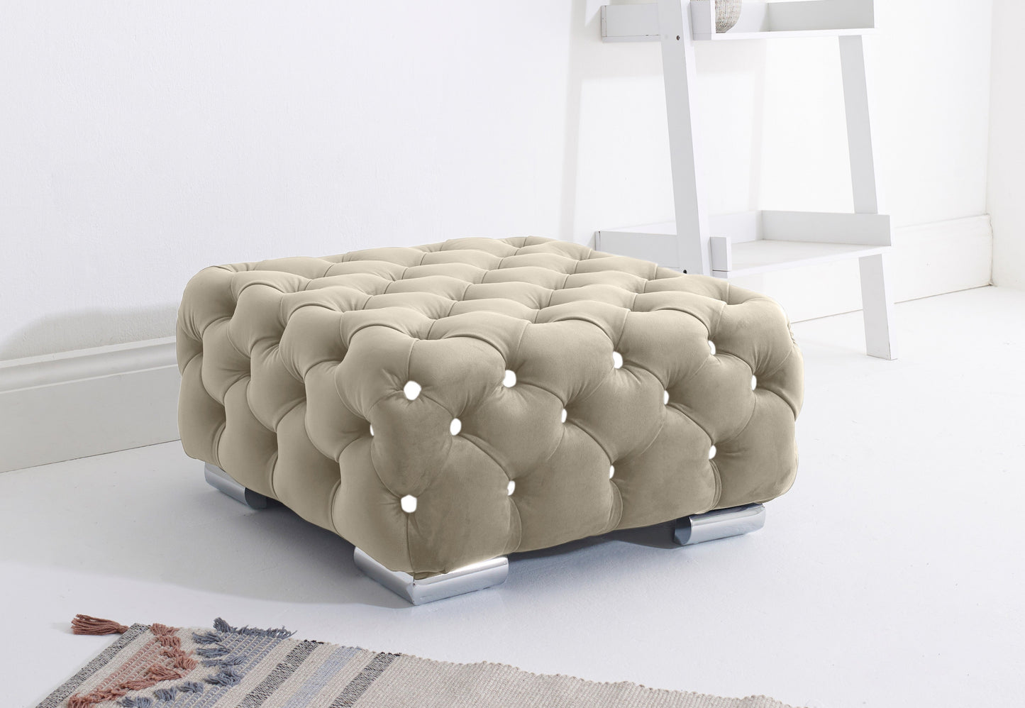 Lucera Plush Corner Fullback + Extra Cushions + Diamonds