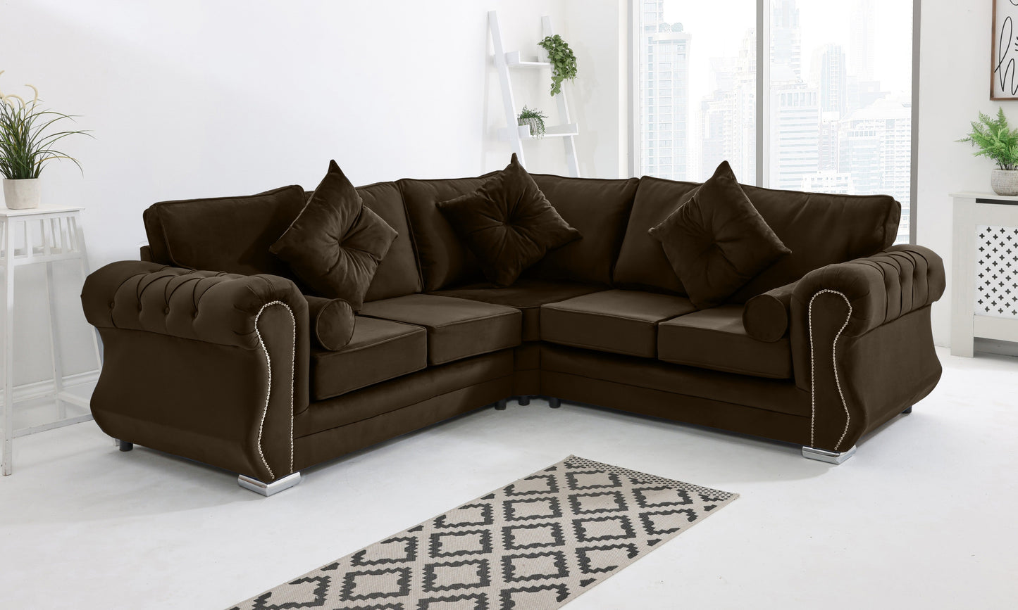 Strada Corner Fullback + Extra Cushions