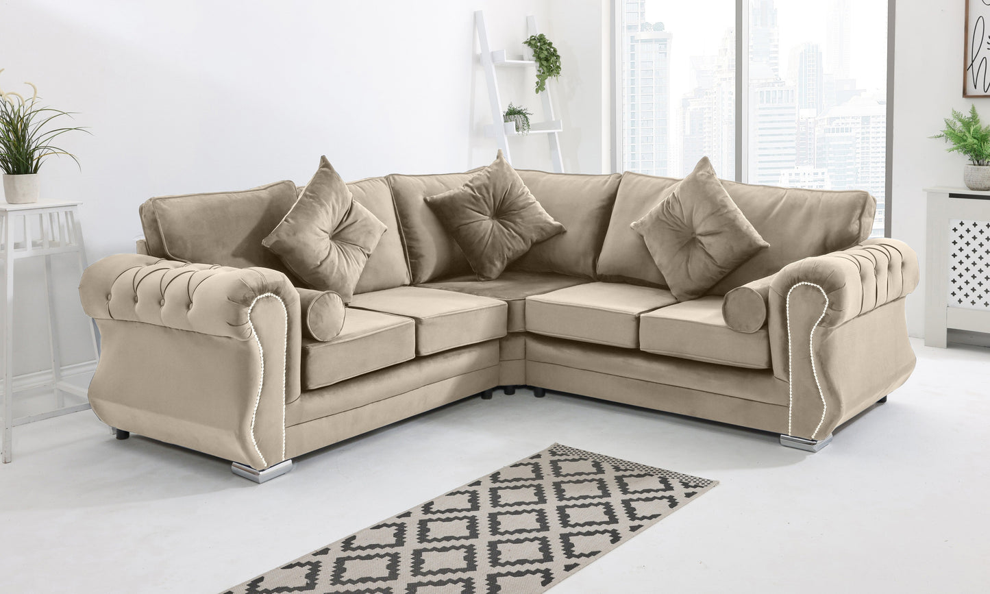 Strada Corner Fullback + Extra Cushions