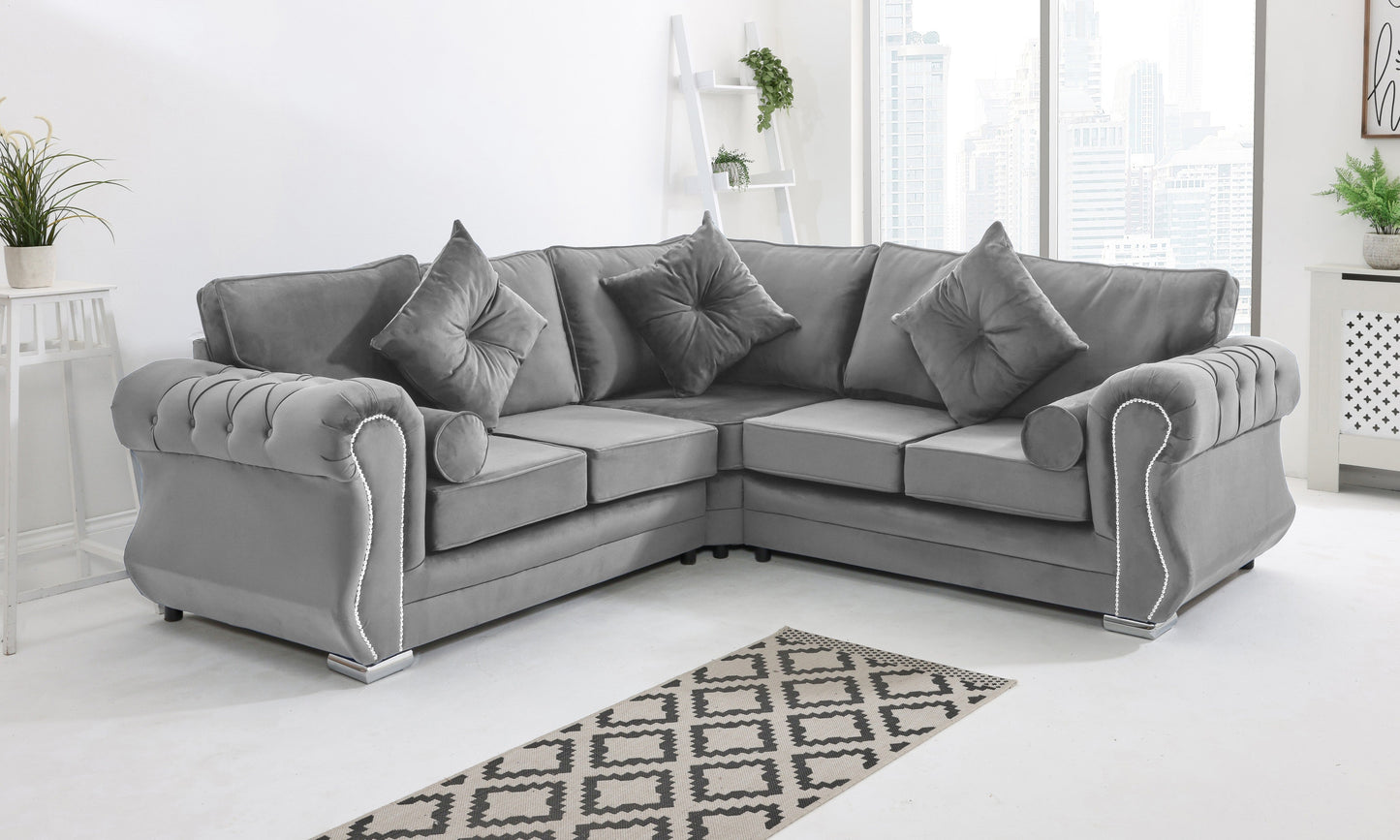 Strada Corner Fullback + Extra Cushions