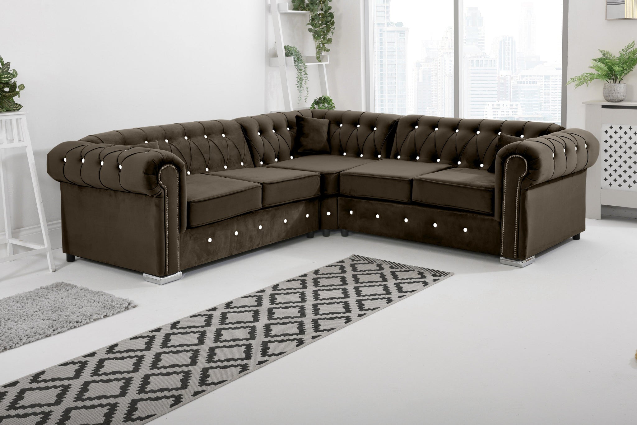 Novara Chesterfield - Corner With Dimond