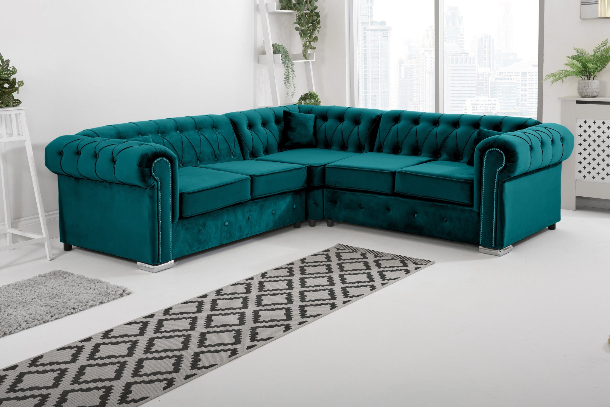 Novara Chesterfield Corner