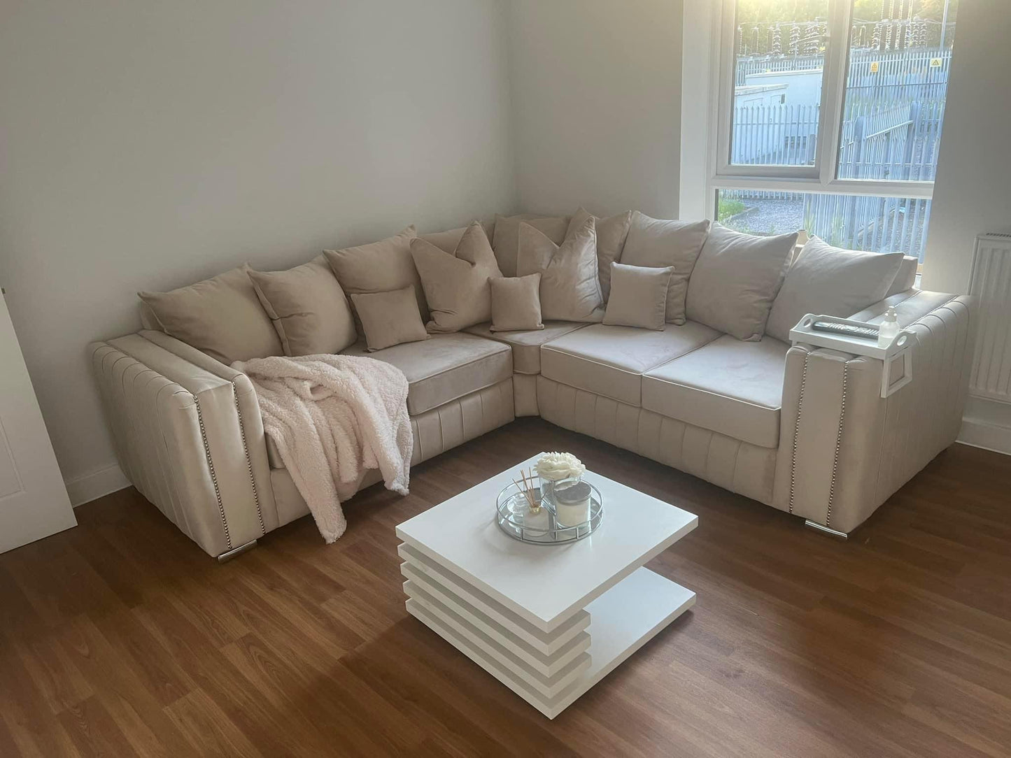 Layla Corner- Cream Scatterback - Sofa Scape UK